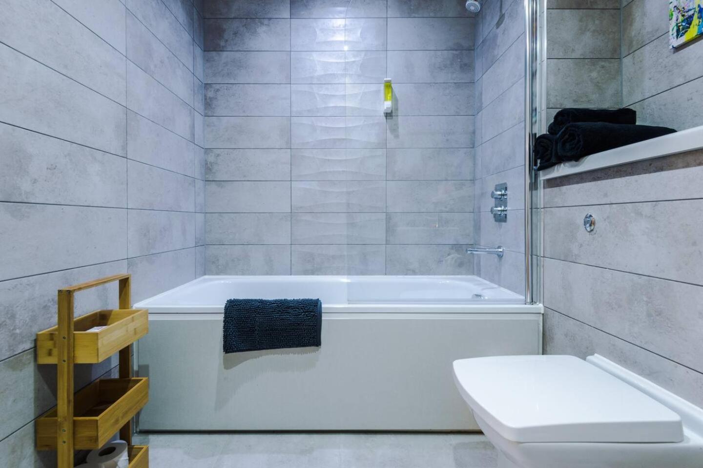High Reviewed 1-Bed With Parking Central Location Liverpool Exteriör bild
